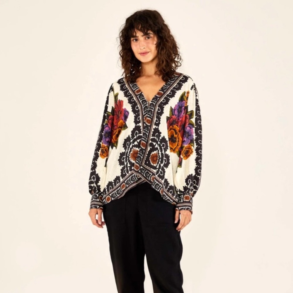 Flower Tapestry Puff-Sleeve Blouse